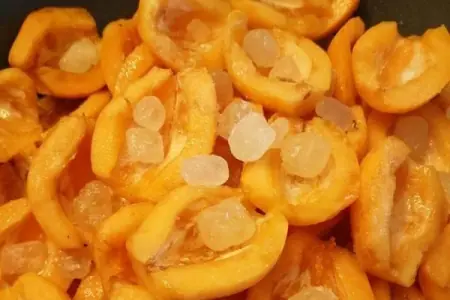金秋时节好吃枇杷，教你在家自制川贝枇杷膏，止咳效果看得见(自制川贝枇杷膏正确喝法)